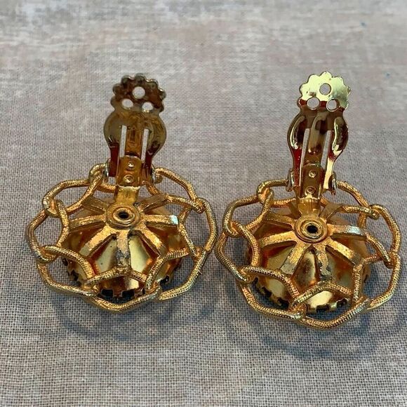 Stunning Large Emerald Green clip earrings, Vintage - Picture 2 of 2